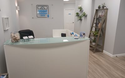 Sculpted Sunshine: Maitland’s Secret to Effortless Contouring with [Local Makeup Artist’s Name/Your Brand Name] + Bonus Recipe: Spring Pea & Asparagus Salad with Lemon-Mint Vinaigrette